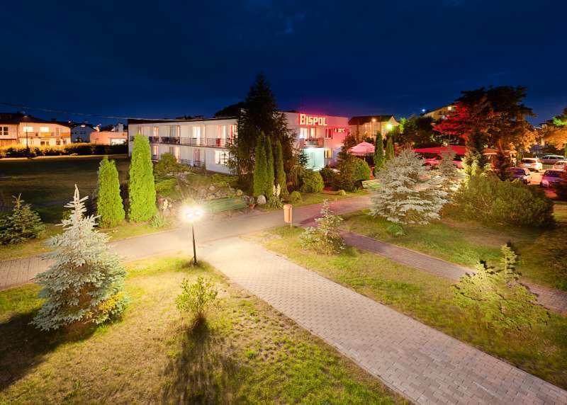 Bispol Hotell Trzebiatów Exteriör bild